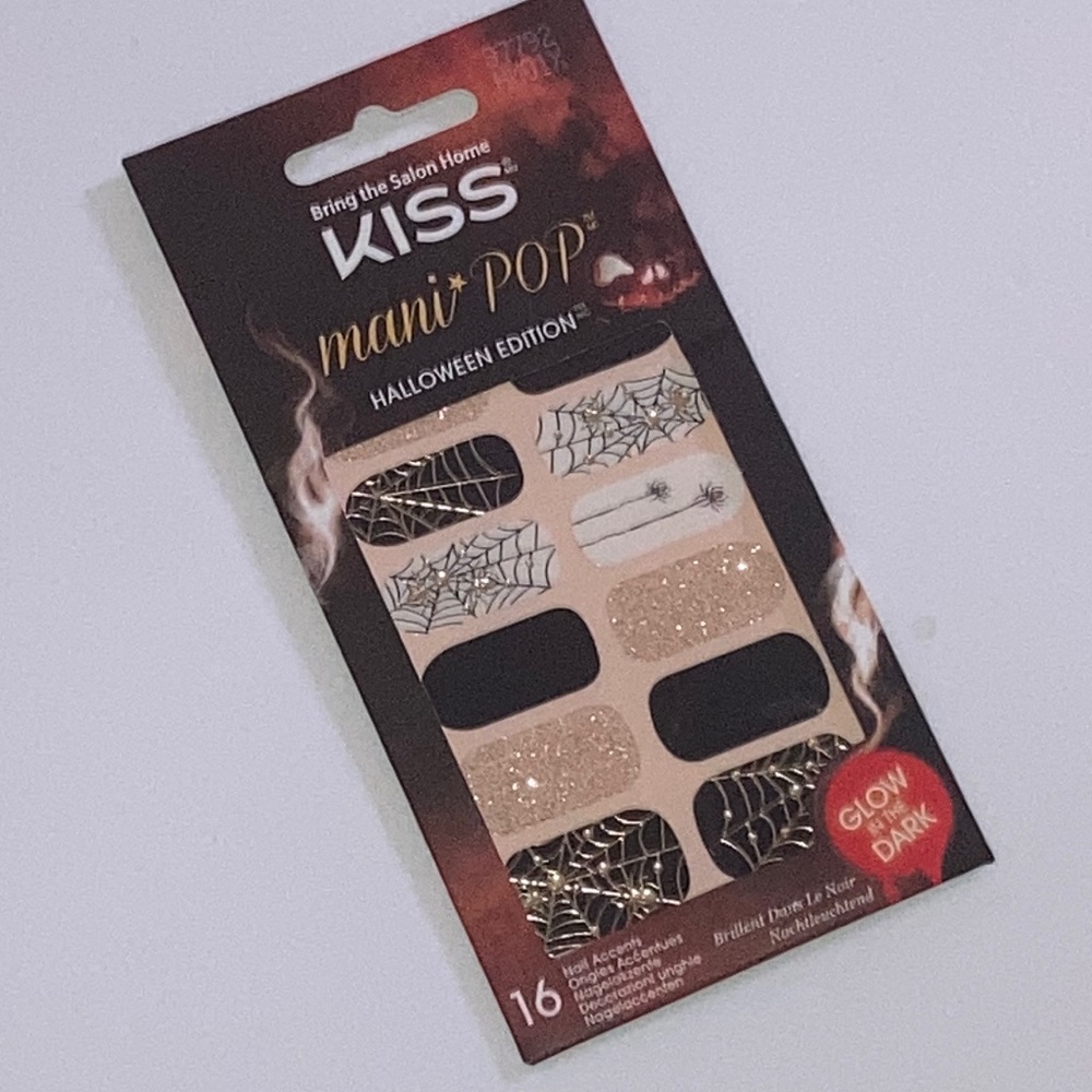 Kiss Mani POP Halloween Edition Glow in the Dark 16 Nail Accents NEW